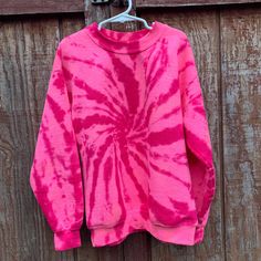 Casual Pink Fleece Sweater, Trendy Pink Fleece Sweater, Trendy Pink Fleece Sweatshirt, Oversized Pink Fleece Sweater, Pink Oversized Fleece Top, Pink Relaxed Fit Fleece Sweatshirt, Trendy Tie-dye Sweatshirt For Winter, Trendy Tie Dye Sweatshirt For Winter, Tie Dye Sweatshirt For Winter