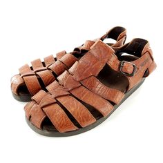 This sale is for preowned Mephisto Sam sandals men's size 7 in brown "tan grain". The sandals are in very good condition with minor light wear. Mephisto Shoes, Fisherman Sandals, Mens Sandals, Flip Flop Sandals, Flip Flops, Shoes Sandals, Men's Shoes, Grain, Size 7