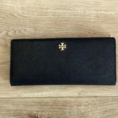 Authentic Tory Burch Black Wallet. Genuine And Authentic. Softly Used. Like New. Selling To Downsize My Closet. Black Wallet, Tory Burch Bags, Tory Burch Bag, My Closet, Tory Burch, Wallets, Bag Lady, Like New, Wallet