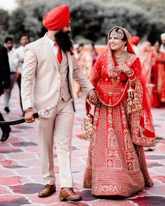 Punjabi Wedding Photography, Punjabi Wedding Dress, Couple Punjabi Photography, Punjabi Bridal Couple Bride Groom, Rajasthani Wedding Couple, Punjabi Wedding Couple, Punjabi Couple, Royal Brides