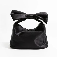 Get ready to be the center of attention with the Elyra Bow Handle Satin Clutch Bag! Featuring a pretty bow handle design this bag is both stylish and playful. Made from luxurious satin, it adds a touch of elegance to any outfit. Perfect for any special occasion, this bag will surely make a statement! SIZE: W25cm x H12cm x D10cm / W9.84" x H4.72" x D3.93" Gender: WOMEN Item Type: Handbag & Clutch Main Material: SATIN Lining Material: POLYESTER Closure Type: Zipper Decoration: BOW Chinese Takeout Box, Satin Clutch, Market Tote Bag, Center Of Attention, Market Tote, Handle Design, Gothic Jewelry, Long Sleeve Maxi Dress, Clutch Handbag