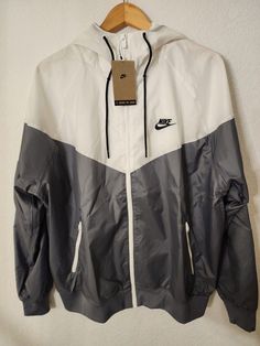 Nike Windrunner, Hoodie Full Zip, Half Zip Jacket, Nike Windbreaker, Jacket Hoodie, Nike Sports, Nike Outfits, Comfy Fits, Full Zip Hoodie