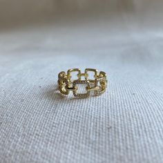 ✦ 14k Solid Gold (Available in rose gold, Yellow Gold, or White Gold)✦ Measures Approx. 8mm Width / 1.00mm Thickness.✦ High Polished Finish.✦ Diamond: 0.9mm *126pcs (Si1 / G-H Color)✦ This listing is for one ring.✦ Free Ring Gift Box Included.✦ If you need any questions please leave me a message I am always happy to help you! • Ready to Ship in 3-5days✦ All of our jewelry is handmade in our studio in the U.S.- Handmade in New York with Love----------------------------------------------✉ If you s Luxury 14k Gold Chain Ring Gift, Tarnish Resistant Rose Gold Cubic Zirconia Ring, Gold Tarnish-resistant Chain Ring, Tarnish-resistant Gold Chain Ring, Gold Open Band Stackable Eternity Band, Rose Gold Stackable Infinity Jewelry, Gold Diamond Cut Eternity Band In Fine Jewelry, Gold Link Rings For Anniversary, Everyday Gold Eternity Band