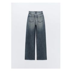 HIGH WAIST - WIDE LEG - FULL LENGTHFive pocket jeans with a high waist. Extra long wide legs. Zip and metal button closure. High Rise Wide Leg Jeans, Pocket Jeans, Metal Buttons, Wide Leg Jeans, High Waist Jeans, Extra Long, Full Length, High Waist, Wide Leg