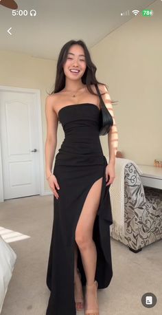 New Years Eve Dress Classy, Dresses Winter Formal, New Year Dress, Prom Dress Inspo, Gorgeous Prom Dresses, Stunning Prom Dresses, Prom Dress Inspiration, Cute Prom Dresses, Pretty Prom Dresses