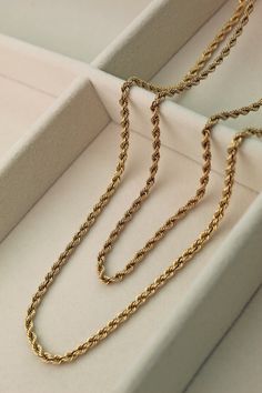 A T T R I B U T E S Vintage ∙ Solid Gold ∙ Rare Jewelry ∙ Layering Necklace Stacking Chain ∙ D E T A I L S ~ Vintage Necklace ~ 14K Yellow Gold ~ Rope Link Chain ~ Tube Slide Clasp with safety hook ~ Hallmarked "P" for plumb (58.5% pure) ~ Gold Stamped  S P E C S ~ Weight: 23.2g ~ Length: 30" ❤️ IS ∙ T H I S ∙ A ∙ G I F T ? ❤️ All items are elegantly packaged like gifts - whether they're for you or someone else to enjoy :) Let us know if you want us to add some special touches when we package yo Luxury Rope Chain Jewelry For Gift, 14k Gold Rope Chain Luxury Necklace, Luxury Round Rope Chain Necklaces, Luxury White Gold Rope Chain Necklace, Luxury 14k Gold Rope Chain Necklace, Luxury Jewelry With Rope Chain Link, Luxury 14k Gold Necklace With Rope Chain, Luxury Rope Chain Link Jewelry, Jewelry Layering Necklace