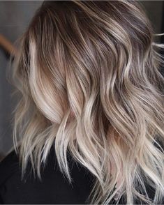 Darker Roots Blonde Hair, Darker Roots Blonde Hair Balayage, Blonde Hair Balayage, Roots Blonde Hair, Dark Blond, Honey Blonde Hair, Hair Balayage, Hair Skin Nails