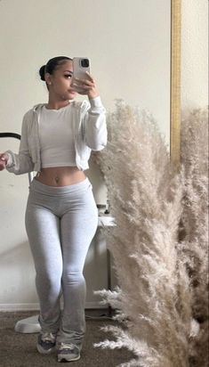 Simple Cute Party Outfits, White Top Outfit Black Women, Feminine Black Women Outfits, 160 Pound Woman Looks Like, Easy Access Outfit, Calm Fits Black Woman, Outfit Inspo Aesthetic Baddie, 77 Degree Weather Outfit, Thick Body Outfits Summer