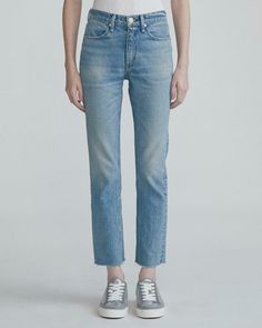 I love feedback!! Please leave positive feedback for me and I will be happy to do the same!! :) Rag & Bone Farrah Jean Ankle Cigarette jeans with raw hem Size 26 Waist : 27" hand measured Rise: 10" Hips: 34" Inseam :26.5" Inventory stock :M1 Jeans Raw Hem, Rag And Bone, Jeans For Women, Denim Design, Flared Jeans, High Rise Jeans, Rag & Bone, Boyfriend Jeans, Flare Jeans