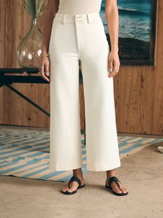 Harbor Crop Jean - White Dune Wash | Faherty Brand Chic Summer Cotton Jeans, Modern Jeans For Everyday Summer Wear, Summer Workwear Jeans Made Of Cotton, Summer Workwear Cotton Jeans, Modern Relaxed Fit Jeans For Summer, Cotton Jeans For Summer Workwear, Summer Washed Pants For Everyday, Effortless Cotton Bottoms For Spring, Summer Washed Pants For Everyday Wear