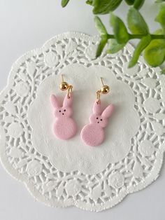 Wear your Peeps earrings this Spring! Listing includes: 1 pair of Peeps earrings handcrafted from polymer clay. During checkout please select your color preference. Allow for slight differences in the final product. All screens on electronic devices vary in color. Easter Earrings, Bunny Earrings, Electronic Devices, Favorite Jewelry, Jewelry Earrings Dangle, Etsy Earrings, Polymer Clay, Dangle Drop Earrings, The Selection