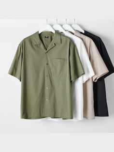 Uniqlo Men Outfit, Uniqlo Shirt, Open Collar Shirt, Simple Style Outfits, Collar Shirt Men, Trendy Boy Outfits, Color Combinations For Clothes, Stylish Hoodies, Cool Outfits For Men