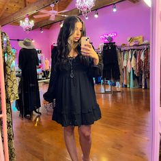 Perfect To Dress Up Or Down! This Dress Will Go Be Your Go To. Dress It Up With Heels Or Make Your It More Country With Cowboy Boots. This Dress Is So Flattering And True To Size. Black Flowy Mini Dress For Party, Chic Black Flowy Mini Dress, Flowy Black Mini Dress For Night Out, Glossier You Look Good, Mademoiselle Perfume, Perfect Black Dress, Ivory Skirt, Zentai Suit, Tan Pants