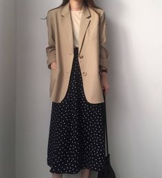 Mode Turban, Hijab Style Casual, Polka Dot Skirt, Dot Skirt, Hijabi Fashion, Modest Fashion Outfits, Mode Inspo, 가을 패션