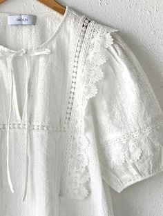 Casual White Blouse With Lace Cuffs, White Cotton Blouse With Lace Cuffs, White Bohemian Blouse With Lace Cuffs, White Blouse With Lace Cuffs For Spring, White Bohemian Blouse With Lace Sleeves, White Lace Blouse For Daywear, Classic White Blouse, Europe Trip, Scandi Style