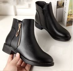 Color: Black, style: Plus fleece, Size: 41 Womens Leather Booties, Bota Over, Bota Country, Ankle Boots For Women, Martin Boots, Winter 2022, Thick Heels, Boots For Women, Winter Shoes