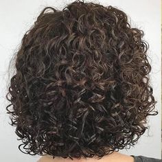 Permed Hair Medium Length, Medium Perm, Spiral Perm Short Hair, Spiral Perm Long Hair, Spiral Perms, Perm Styles, Types Of Perms, Hair Perms, Perm Curls