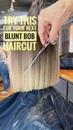 Choppy Bob Hairstyles Back View, Bob Hair Pulled Back, V Shaped Haircut Short Hair, Short To Medium Bob Hairstyles, Above The Collar Bone Haircut, Modern Angled Bob, Texturized Bob Medium, Compact Bob Haircut, Reversed Bob Haircut