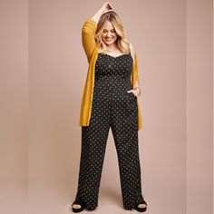 Teacher Outfits Pants, Jumpsuit Outfit With Cardigan, Plus Size Girl Outfits, Jumpsuit With Cardigan, Plus Size Teacher Outfits, Pretty Jumpsuits, Apple Fashion, Dresses For Apple Shape, Elegant Plus Size