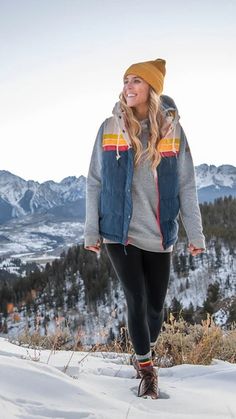 Wander Outfits, Alaska Outfits, Colorado Fashion, Pnw Style, Mountain Fashion, Colorado Style, Outdoorsy Style