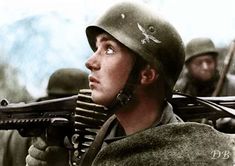 ‘KIA’ – A Rare Look at the Life of an 18-Year-Old German Paratrooper Germany Ww2, German Soldiers Ww2, Wwii Photos, German Uniforms, German Army, Military History, Historical Photos, Division, Einstein