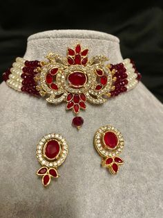 DM for details Bollywood Style Red Sets Perfect As Gift, Bollywood Style Red Sets As Gift, Red Bollywood Sets As Gift, Traditional Red Sets For Gifts, Traditional Red Sets As Gifts, Traditional Red Gift Sets, Choker Set Gold, Kundan Choker Set, Beautiful Chokers