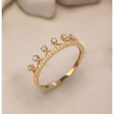 "💗14K Rose Gold Ring, Queen Ring, 925 Sterling Silver Crown Ring, Princess Crown Ring, Anniversary Ring, Rings for Women, Best Friend Gift 💗 📝\"Introduce the Dainty Solid 14k Gold Crown Ring from Bex Jewelry, a perfect symbol of royalty and elegance. Handcrafted with care and precision, this ring is made from the finest 14K solid gold, ensuring its durability and longevity. The ring features a minimalist princess crown design, studded with sparkling cubic zirconia stones, giving it a regal and elegant look. This ring is perfect for those who love to make a statement with their jewelry and want to feel like a queen. Whether you're looking for a ring to wear every day or on special occasions, this ring is perfect for any occasion. The ring comes packaged in a special design gift box, maki Tiara Ring Gold, Cute Rings For Women, Rose Gold Ring With Crown Design, Gold Crown Ring, Princess Crown Ring, Crown Ring Princess, Silver Crown Ring, Queen Rings, Minimalist Necklace Gold