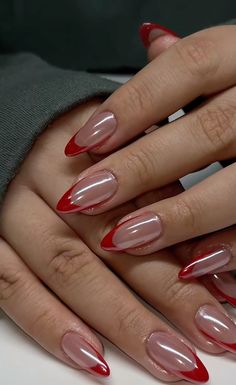 Red French tip almond nails with pearl glaze Red Tip Nails, Red Chrome Nails, Chrome French, Kutek Disney, Chrome Nails Designs, Pink Chrome, Nagel Tips, Casual Nails