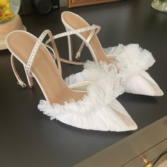 Never Worn With Dust Bag And Box. Only Worn Inside To Try On. Fits Size 6-6.5 Andrea Wazen, Bridal Heels, Wedding 2024, Wedding Heels, Pointed Toe Heels, Floral Applique, Bridal Shoes, Try On, Shoes Women Heels