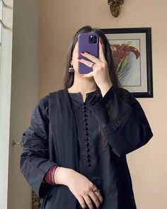 Simple Shirt Design, Trending Summer Nails, Dress Pics, Simple Frock Design, Simple Frocks, Wedding Mehndi, Pakistani Dresses Casual, Pakistani Fancy Dresses