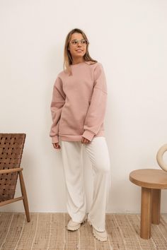 Our oversized sweatshirt is made with cozy blend of fleece and perfect for casual wear. This sweatshirt is tailored in a relaxed, oversized silhouette that lends itself to comfortable wear. Perfect for layering, wear this with your jeans, joggers, trousers and dress,to look effortlessly comfy in casual style. This style is also available in buttermilk, brown, black, gray, graphite. You can choose the color in the options. 85% Cotton, 10% polyester, 5% elastane Our model is 166 cm with an 86 cm b Oversized Long Sleeve Pink Sweater, Oversized Pink Long Sleeve Sweater, Pink Oversized Long Sleeve Sweater, Hoodie Sweats For Lounging In Fall, Trendy Cozy Sweatshirt For Loungewear, Trendy Cozy Fit Sweatshirt For Loungewear, Fall Lounging Hoodie Sweats, Trendy Fleece Sweater, Fleece Hoodie For Lounging