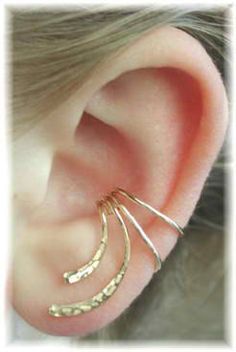 This is one our best selling Ear Cuffs. It wraps the center of your ear and has two Hand Hammered Curves which shimmer down your earlobe . It is Wire Ear Cuffs, Wrap Earrings, Gold Ear Cuff, Ear Cuffs, Diy Schmuck, Wire Earrings, Cuff Earrings, Ear Jewelry, Jewelry Projects