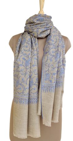 Elegant Mothers Day Gift Pure Pashmina Shawl With Heavy Sozni - Etsy Jaal Embroidery, Delhi Shopping, Wedding Shawls, Hair Tie Accessories, Kashmiri Shawls, Cashmere Pashmina, Cashmere Shawl, Hijabi Girl, Blue Embroidery