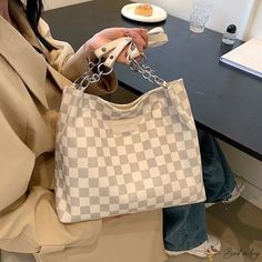 Bird in Bag - Entity bag new female fashion large capacity shoulder bag plaid casual tote bag Casual Tote Bag, Street Trends, Casual Tote, Female Fashion, Bird In Bag, Plaid, Street Style, Tote Bag, Shoulder Bag