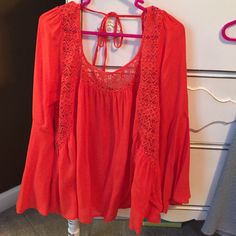 Adorable Red Flowy Top From Divas And Devils. Ties In The Back And Flowy Bell Sleeves. Never Worn Red Blouse, Flowy Top, Flowy Tops, Red Blouses, Lady In Red, The Back, Bell Sleeves, Diva