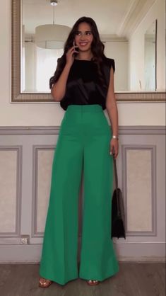 Slacks Outfit, Elegante Casual, Stylish Work Outfits, Green Pants, Outfit Combinations, Formal Outfit, Business Casual Outfits, Casual Style Outfits, Work Attire