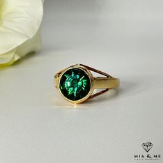 Description  Ring in 585 yellow gold with an approx. 3 carat real round emerald Material: 14k yellow gold Gemstones: approx. 3ct emerald Item number: 03133 Band width: 2.5 mm Ring size: 55 Gold and silver jewelry is our passion that we love and live by. It's worth taking a look at our Etsy shop for many other beautiful pieces of jewelry. We regularly expand our portfolio so that we can always offer you new favorite pieces. Among them you will also find many handmade products that are produced wi Gold And Silver Jewelry, 3 Carat, Handmade Products, Item Number, Gold And Silver, Personalized Jewelry, Favorite Jewelry, Band Rings, Silver Jewelry