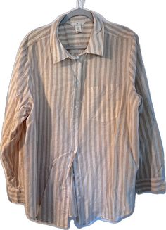 H&m Relaxed Fit Shirt With Buttons, H&m Relaxed Fit Shirt With Button Closure, H&m Tops With Buttons And Relaxed Fit, H&m Casual Shirt For Daywear, H&m Shirt With Button Closure For Daywear, H&m Cotton Shirt For Daywear, Button Down Shirts, Striped Shirt, Cream