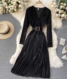 A line velvet dress long sleeve dress Fabric: velvet Color: black, red, blue Size(cm): S, M S length 107 bust 80-106 waist 66-86 sleeve length 57 M length 108 bust 84-110 waist 70-90 sleeve length 58 Chic Pleated Long Sleeve Dress For Winter, Formal Pleated Long Sleeve Dress For Fall, Winter Party Pleated Long Sleeve Dress, Winter Black Long Sleeve Dress, Black Long Sleeve Bodycon Dress For Winter, Black Long Sleeve Evening Dress For Winter, Pleated Long Sleeve Midi Dress For Winter, Winter Pleated Long Sleeve Midi Dress, Long Sleeve Pleated Midi Dress For Winter