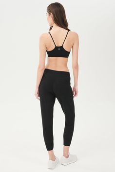 An easy to wear seamless bra designed to go from gym to everyday...seamlessly. Chafe-free fabric lets you move with easy and layers beautifully under any top. BEST FOR: running, yoga, crossfit, barre, pilates, spin class or gym workouts. Model is 5'10" and wears a size XS/S. Versatile Light Support Elastane Sports Bra, Casual Micro-elastic Sports Bra With Built-in Bra, Micro-elastic Seamless Workout Bra, Micro-elastic Seamless Sports Bra For Pilates, Seamless Stretch Workout Bra, Versatile Elastane Sports Bra For Pilates, Workout Stretch Bra With Seamless Construction, Workout Bra With Seamless Stretch Construction, Stretch Workout Bra With Seamless Construction