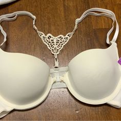 Hers By Herman Bra Size: 32b Color: Ivory * Underwire * Front Close Material: Nylon, Spandex Condition: New With Tags Comes From A Smoke Free, Pet-Friendly Home. Feel Free To Ask Questions. Elegant White Stretch Bra, Hot Pink Bra, Soma Bras, Blue Lace Bra, Red Lace Bra, Pumping Bras, Underwire Sports Bras, Comfort Gray, Comfy Bra