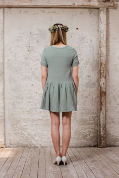 Sweet, very loose and wide-cut dress made of soft, light muslin. Length about 85 Materlial specification 100% cotton More summer dresses https://www.etsy.com/de/shop/AveevABoutique?ref=seller-platform-mcnav&section_id=22766771 Infintiy Dresses: https://www.etsy.com/de/shop/AveevABoutique?ref=seller-platform-mcnav&section_id=25207738 Back to the shop https://www.etsy.com/de/shop/AveevABoutique Breezy Cotton Daywear Dresses, Breezy Cotton Day Dresses, Breezy Short Sleeve Dresses For Daywear, Casual Spring Cotton Gauze Dresses, Casual Cotton Gauze Dresses For Spring, Flowy Breezy Dress For Daywear, Summer Cotton Gauze Dresses With Relaxed Fit, Cotton Summer Dress With Relaxed Fit, Flowy Summer Cotton Gauze Dress