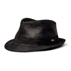 Embrace class and sophistication. Our Faux Leather Trilby Fedora features a smooth, realistic faux leather material that's both soft and durable. If you're looking for a hat that can be paired with casual and formal outfits alike, you'll love this lightweight leather fedora. Moreover, our Faux Leather Trilby Hat includes a comfortable inner hat band and satin lining. Wherever you take this fedora, you're sure to turn heads.Stylish and functional, our Saint Martin faux leather trilby hat is a ver Leather Ivy Cap, Trilby Fedora, Fedora Style, Outback Hat, Mens Hats Fashion, Hat Stores, Trilby Hat, Fedora Hats, Formal Outfits