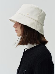 Composition : 100% CottonColor : ivoryCountry of Origin : Republic of Korea Corduroy Bucket Hat, Bucket Hat, Accessories Hats, Composition, Women Accessories, The Originals, Hats