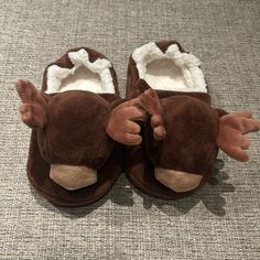 New Without Tags Moose Slippers. *Price Is Firm Unless Bundled With Other Items (Bundle Must Not Exceed 5lbs)* Moose Slippers, Monster Slippers, Baby Slide, Baby Llama, Bear Slippers, Animal Slippers, Kids C, Ty Beanie Boos, Woody Toy Story