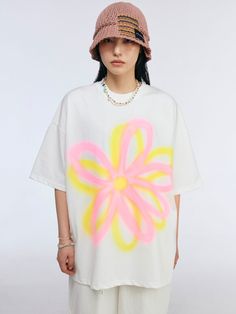 Editor's notesPainting T-Shirt by THE GREATEST has a relaxed fit, allowing for comfortable wear. The shirt features a large floral artwork print that resembles a spray-painted design on the front.- Relaxed and comfortable fit- Drop shoulder- Crew neckline- Spray-painted-like design artwork on the front- Unisex availableMeasurements(in.)ONE SIZE- Shoulder: 25.59 in.- Chest: 26.38 in.- Sleeve Length: 8.66 in.- Length: 29.53 in.* Model info: Man: height 6’ 0.04”Woman: height 5’ 3.78”* Depending on Relaxed Fit Floral Print T-shirt For Streetwear, Paint Shirts Ideas, Graffiti Print T-shirt For Spring Streetwear, Oversized Graffiti Print Top For Spring, Oversized Spring Tops With Graffiti Print, Oversized Floral Print T-shirt For Spring, Spring Graphic Tee With Graffiti Print, Casual Watercolor Print T-shirt With Relaxed Fit, Spray Paint On Clothes