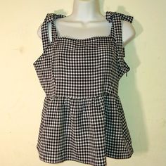 Skies Are Blue Gingham Tank Womens Size M Black White Top Sleeveless Blouse Nwt Side Zip And Hook And Eye Closure Bow Tied Straps Questions? Leave A Comment Below! Summer Gingham Tops With Tie Straps, Sleeveless Gingham Top With Tie Straps, Summer Plaid Tank Top, Spring Gingham Sleeveless Top, Sleeveless Gingham Top For Spring, Summer Sleeveless Gingham Top, Sleeveless Gingham Tank Top For Spring, Sleeveless Gingham Tops For Summer, Sleeveless Gingham Tops For Day Out