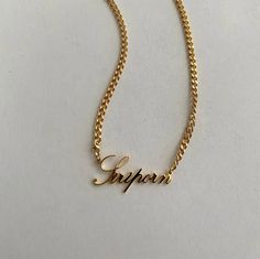 Descripción del producto:
Celebrela con nuestro exquisito collar personalizado chapado en oro de 14k, un regalo perfecto para cumpleaños, San Valentín, Navidad y cualquier otra ocasión especial. Esta popular cadena de eslabones cubanos está disponible en oro, plata y oro rosa y ofrece una variedad de opciones elegantes que combinan con su estilo.

Este collar personalizado está elaborado con amor y atención al detalle, lo que garantiza que sea  hipoalergénico para pieles sensibles. No solo eso, Trendy Gold Plated Charm Necklace For Gift, Trendy Personalized Charm Necklace As Gift, Trendy Customizable Charm Necklaces As Gift, Personalized Trendy Charm Necklaces As Gifts, Trendy Customizable Charm Necklaces For Gifts, Personalized Trendy Charm Necklaces For Gifts, Trendy Personalized Charm Necklace For Gifts, Personalized Trendy Charm Necklace For Gift, Trendy Customizable Jewelry As Gift