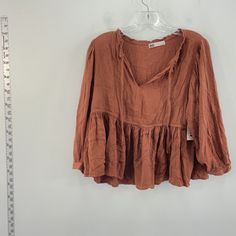 - Brand: So Goods For Life - Color: Brown - Category: Women Women's Clothing Tops - Size: Xs - Size Type: Regular - Department: Women - Type: Blouse - Material: Rayon Sku: G26-G89wih7ee6am Flowy Cotton V-neck Blouse, V-neck Top For Daywear In Fall, Brown Cotton V-neck Blouse, Casual Flowy V-neck Peasant Top, Casual Solid Color Flowy Blouse, Casual Solid Flowy Blouse, Flowy Solid Color Casual Blouse, Casual Tops For Daywear In Fall, Flowy Cotton Tops For Daywear