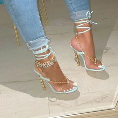 Chain Heels, Cute Shoes Heels, Shoes Heels Classy, Heels Classy, Fancy Shoes, Cute Heels, Girly Shoes, Crazy Shoes, Pretty Shoes